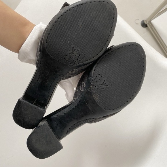 Authentic Louis Vuitton Heels Mules - Picture 6 of 6